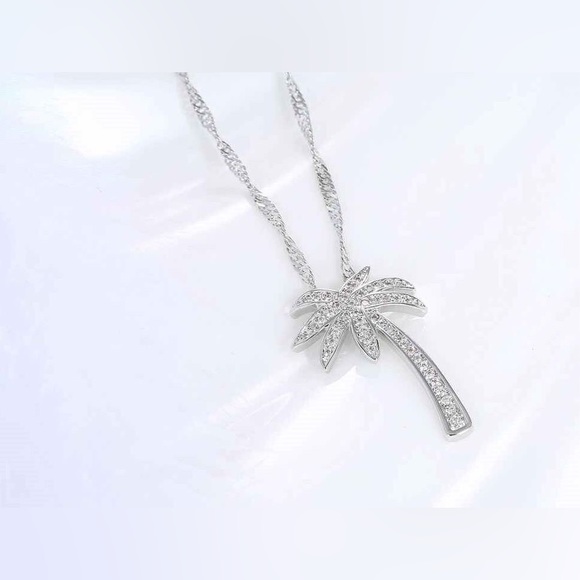 Palm Tree Paradise Necklace - Picture 3 of 4